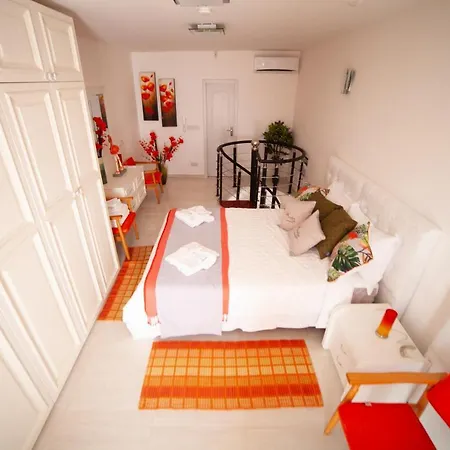 Violetta * Birżebbuġa