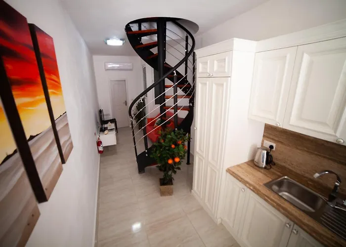 Апартаменты Violetta I 2 Min Walk From The *