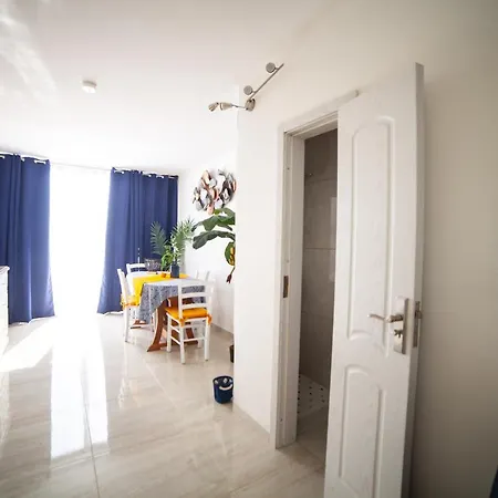 Violetta I 2 Min Walk From The