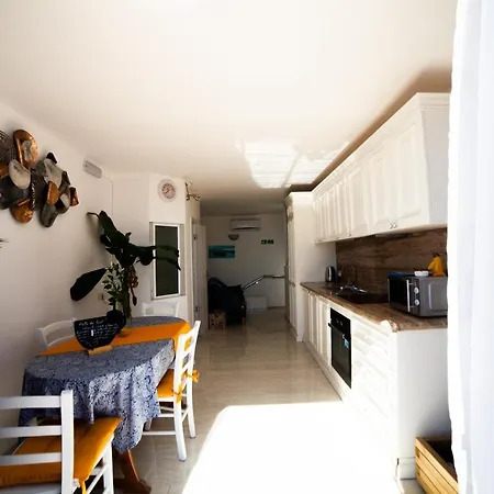 Violetta I 2 Min Walk From The * Бирзеббуджа