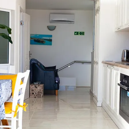 Apartment Violetta *