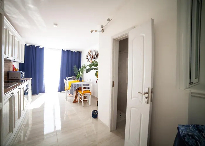 Violetta I 2 Min Walk From The