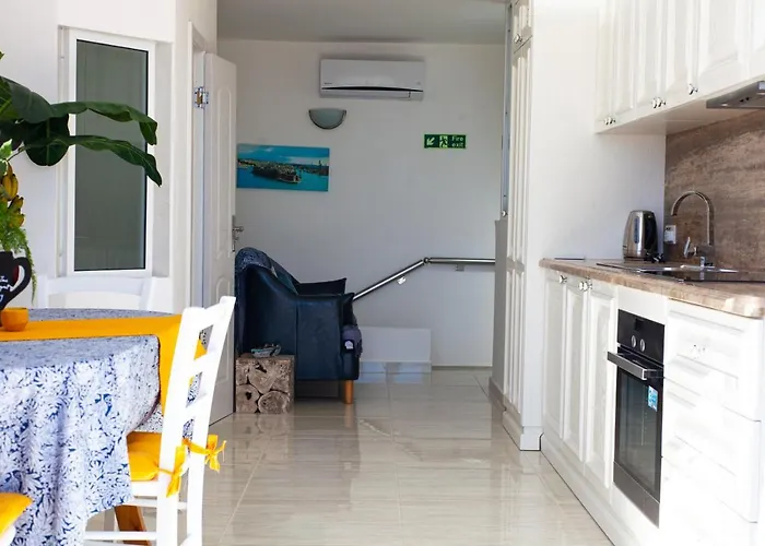 Apartment Violetta I 2 Min Walk From The *